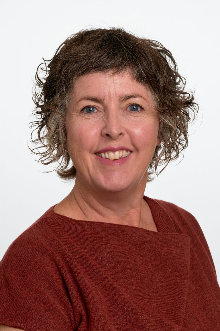 Lynda Davis